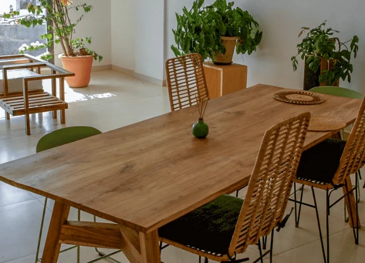 Table en bois massif Kër Boisé