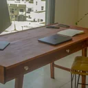 Bureau Entre les Lignes en Makoré — vue de dessus
