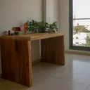 Table Coiffeuse Abidjan en bois brut — vue de face