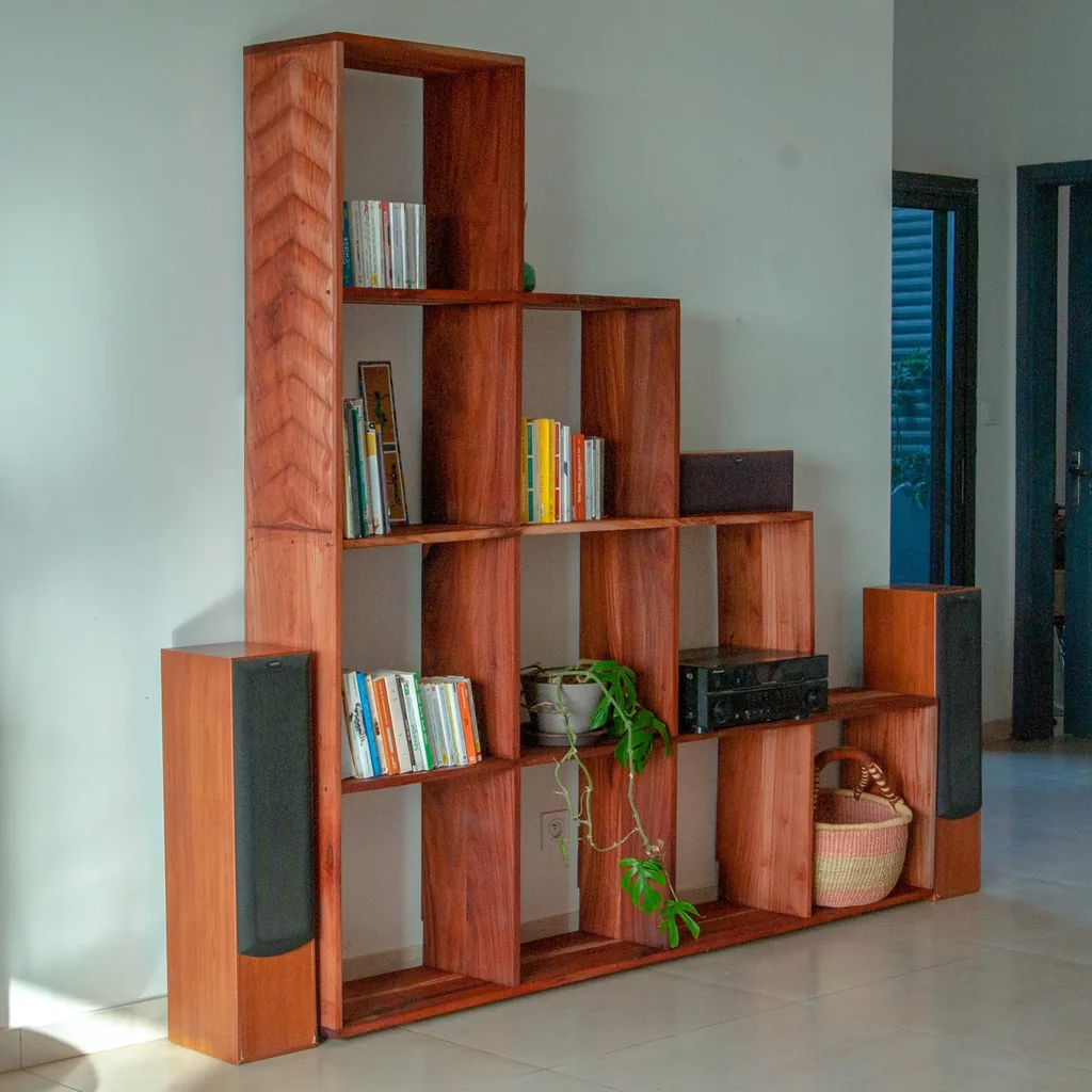 [121001] Bibliothèque Cotonou (Makoré)